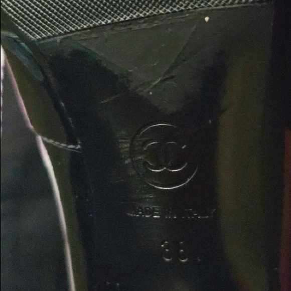 Chanel Black Patent Leather CC Turnlock Loafers Size 38 - Picture 9 of 12